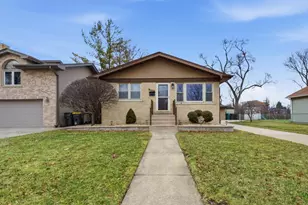 6524 Ridge Dr, Chicago Ridge, IL 60415 - Photo 1