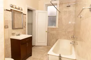 940 E 48th St, Chicago, IL 60615 - Photo 8