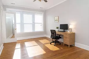 940 E 48th St, Chicago, IL 60615 - Photo 12