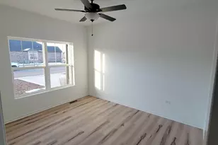 2157 Sky Hbr Dr, New Lenox, IL 60451 - Photo 4