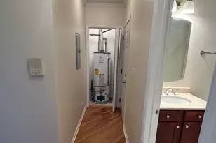 2053 W Summerdale Ave, Chicago, IL 60625 - Photo 12