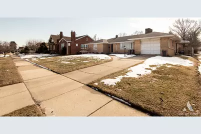 131 Detroit Street, Calumet City, IL 60409 - Photo 32