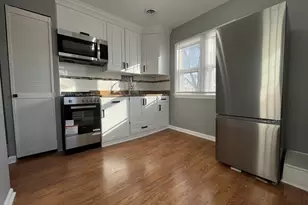 1306 Kinsey Ave, Joliet, IL 60436 - Photo 4