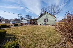 220 N Locust St, Wapella, IL 61777 - Photo 28