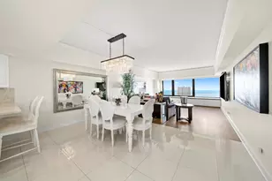 175 E Delaware Pl, Chicago, IL 60611 - Photo 10