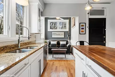 3034 N Greenview Avenue, Chicago, IL 60657 - Photo 10