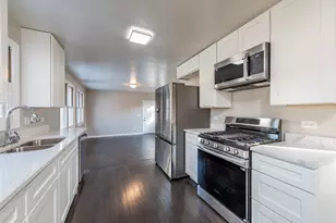 821 12th St, North Chicago, IL 60064 - Photo 8