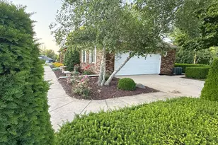 300 Fieldstone Ln, Dixon, IL 61021 - Photo 32