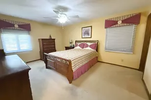 300 Fieldstone Ln, Dixon, IL 61021 - Photo 12