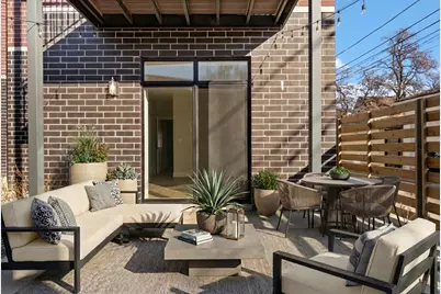 3653 W Barry Avenue #1E, Chicago, IL 60618 - Photo 14