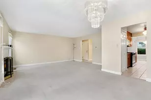 534 Grimes Ave, Naperville, IL 60565 - Photo 4