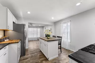 216 5th Street E, Milan, IL 61264 - Photo 8