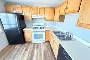 1306 Forestdale Ct, Schaumburg, IL 60193 - Photo 2