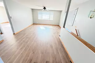 1306 Forestdale Ct, Schaumburg, IL 60193 - Photo 4