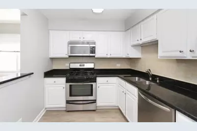 677 S River Road #2H, Des Plaines, IL 60016 - Photo 4