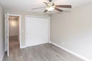 677 S River Rd, Des Plaines, IL 60016 - Photo 8