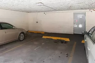 677 S River Rd, Des Plaines, IL 60016 - Photo 14