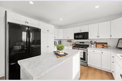 1102 Oxford Circle, Sycamore, IL 60178 - Photo 14