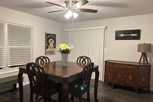 1708 Southbridge Ct, Schaumburg, IL 60194 - Photo 6