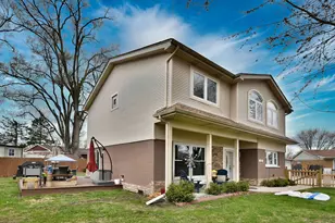 492 Bernice Ct, Wheeling, IL 60090 - Photo 32