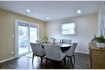 492 Bernice Court, Wheeling, IL 60090 - Photo 14