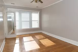 940 E 48th St, Chicago, IL 60615 - Photo 10