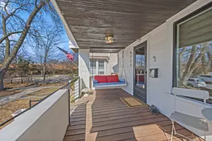 5711 N Karlov Ave, Chicago, IL 60646 - Photo 4