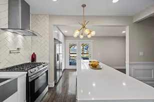 5711 N Karlov Ave, Chicago, IL 60646 - Photo 10