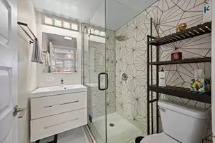 5711 N Karlov Ave, Chicago, IL 60646 - Photo 24