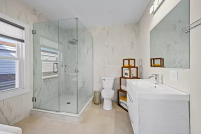 5711 N Karlov Avenue N, Chicago, IL 60646 - Photo 16