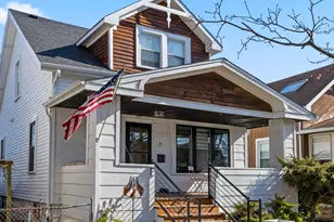 5711 N Karlov Ave N, Chicago, IL 60646 - Photo 1