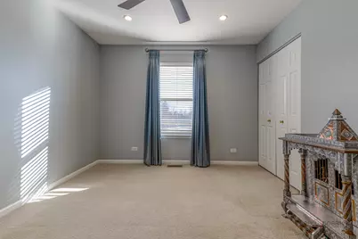 8065 Vail Court, Long Grove, IL 60047 - Photo 32