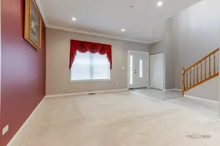 8065 Vail Ct, Long Grove, IL 60047 - Photo 4