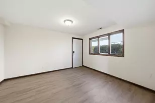 831 Violet Ln, Matteson, IL 60443 - Photo 10