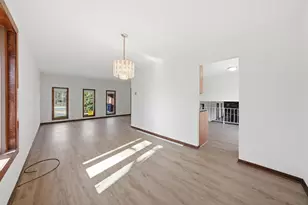 831 Violet Ln, Matteson, IL 60443 - Photo 6