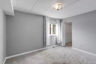 10531 S Roberts Rd, Palos Hills, IL 60465 - Photo 4