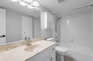 10531 S Roberts Rd, Palos Hills, IL 60465 - Photo 6