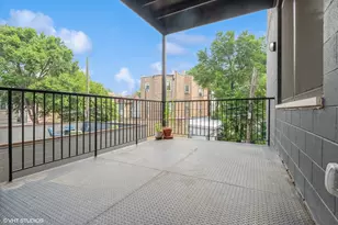 2614 W Cortez St, Chicago, IL 60622 - Photo 14