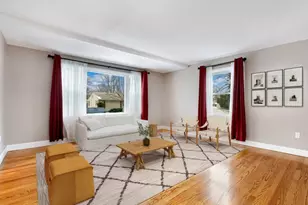 132 N Tetrault Ave, Bourbonnais, IL 60914 - Photo 2