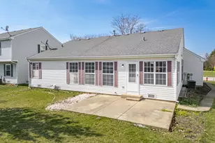 319 W Streamwood Blvd, Streamwood, IL 60107 - Photo 24