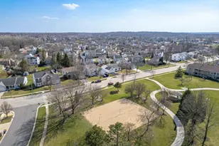 319 W Streamwood Blvd, Streamwood, IL 60107 - Photo 30