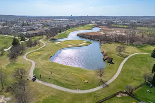 319 W Streamwood Blvd, Streamwood, IL 60107 - Photo 34