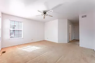 319 W Streamwood Blvd, Streamwood, IL 60107 - Photo 14