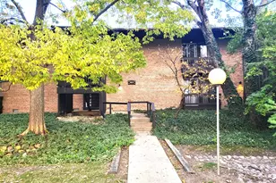 1607 E Maple Terrace, Lisle, IL 60532 - Photo 1