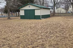 503 Walnut St, Delavan, IL 61734 - Photo 12