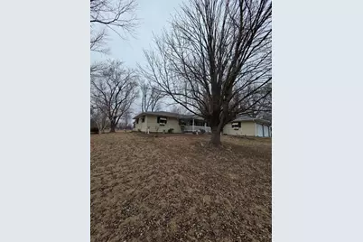 503 Walnut Street, Delavan, IL 61734 - Photo 6