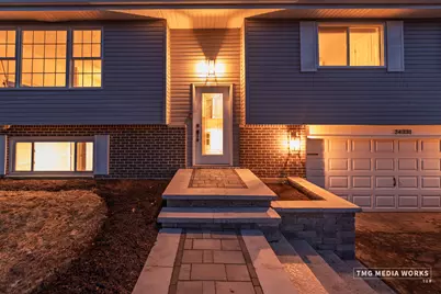 24331 Davids Court, Naperville, IL 60564 - Photo 4