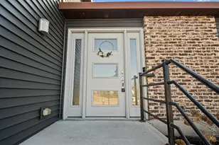 51 W Stevenson Dr, Glendale Heights, IL 60139 - Photo 4