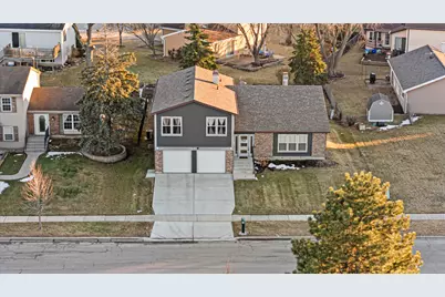 51 W Stevenson Drive, Glendale Heights, IL 60139 - Photo 2