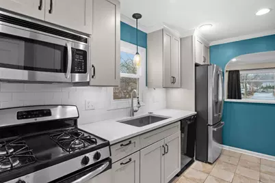 1428 S 3rd Street, Saint Charles, IL 60174 - Photo 10